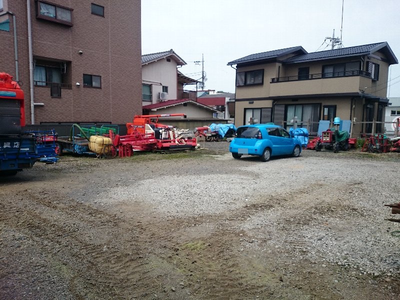 2952小山市城山町　外観（南東から北西へ）