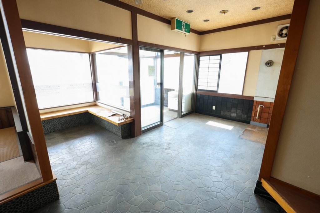 4221小山市粟宮 待合室・前室