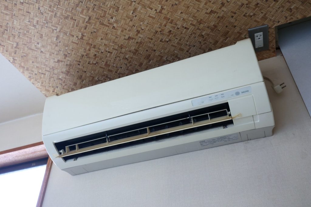 4221小山市粟宮 倉庫エアコンB1