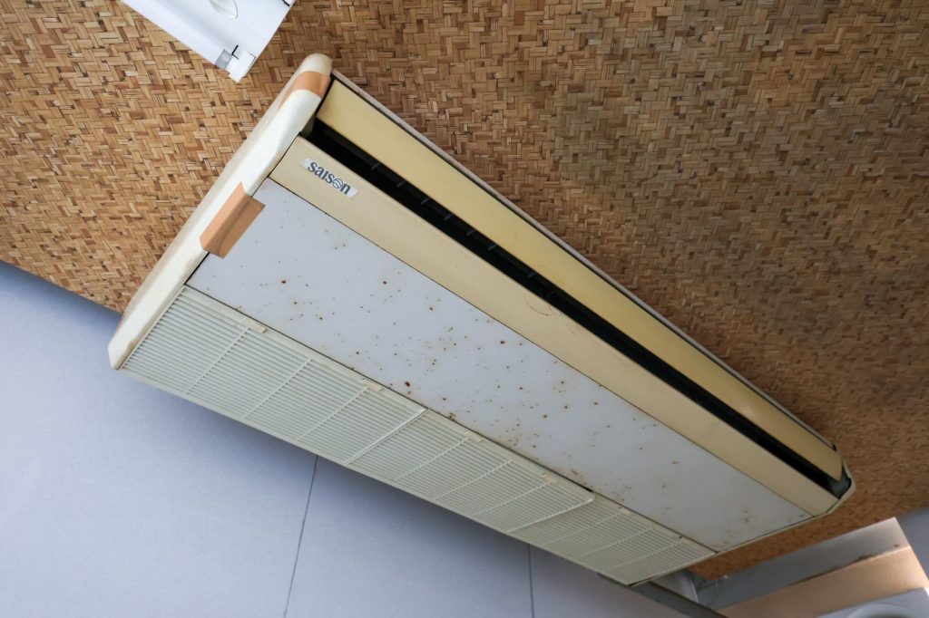 4221小山市粟宮 倉庫エアコンA