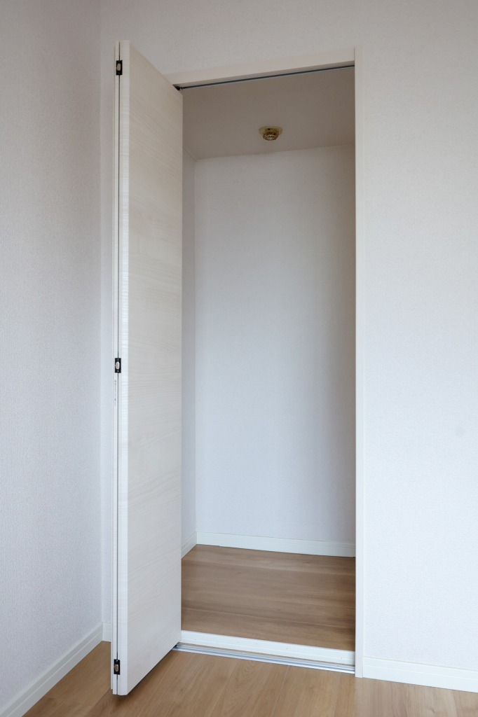 4473　カーサロブレ