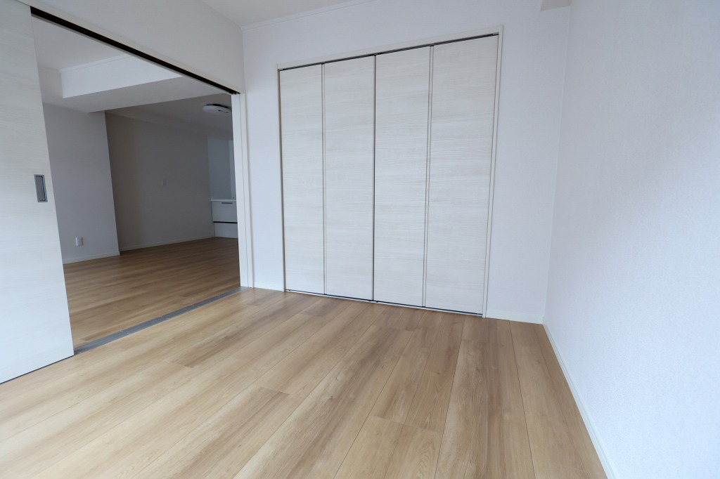 4473　カーサロブレ