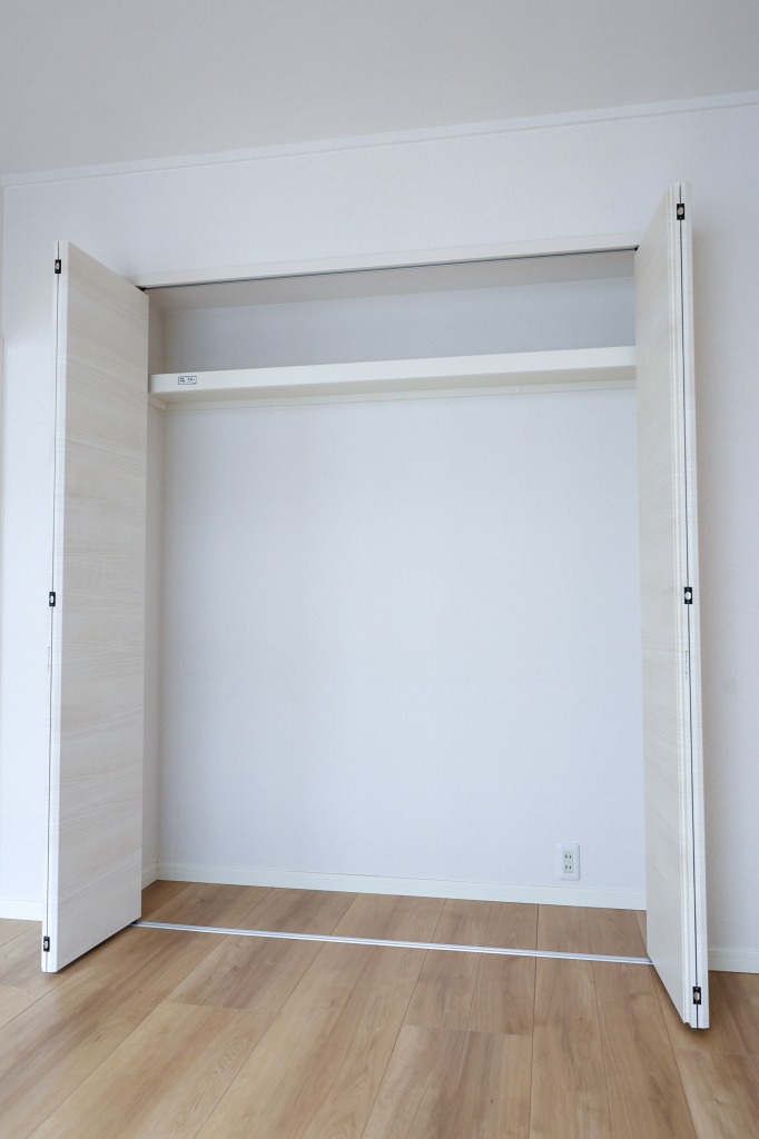 4473　カーサロブレ