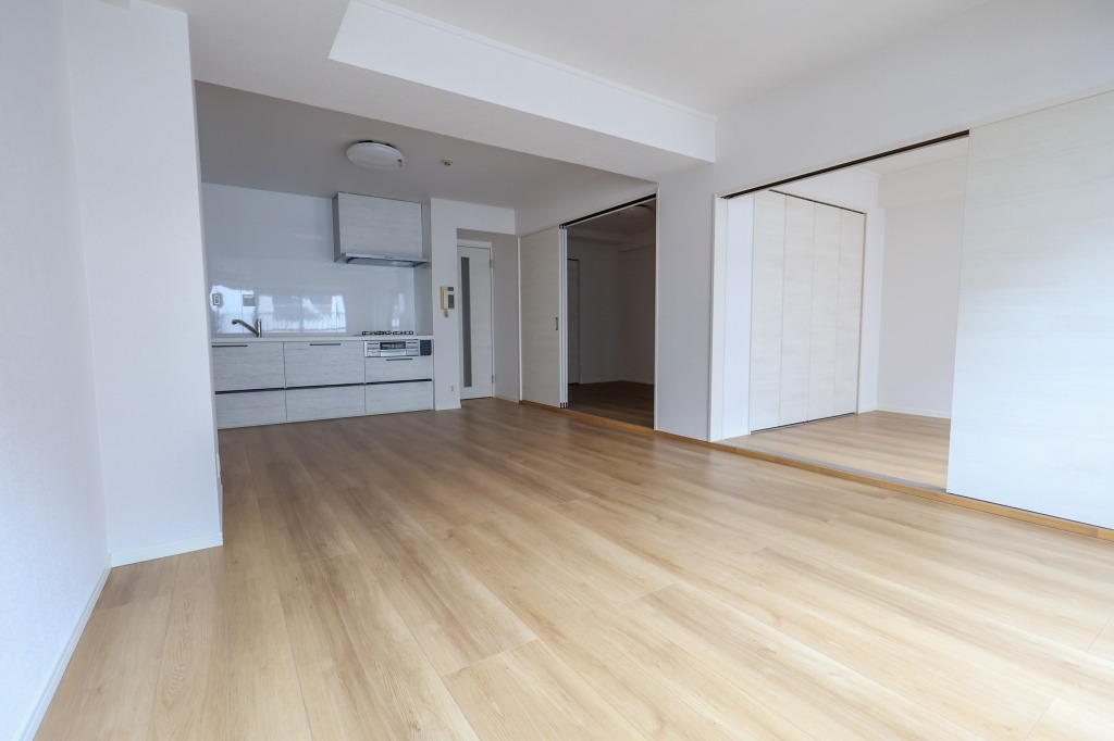 4473　カーサロブレ