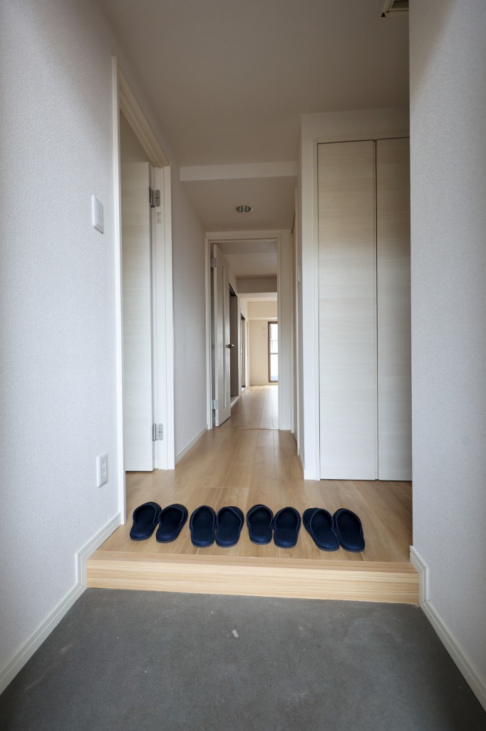 4473　カーサロブレ