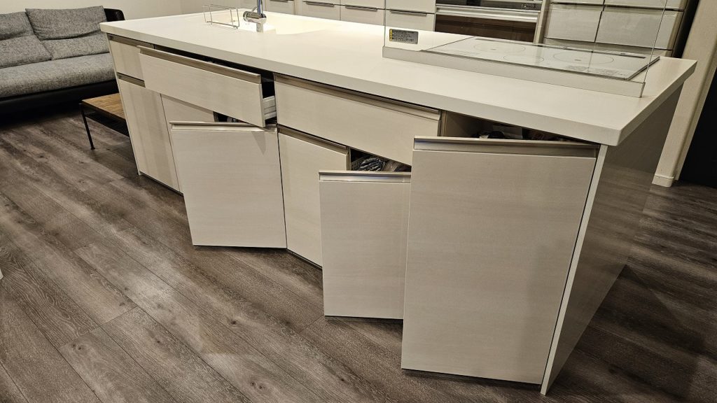 4807小山市駅南町